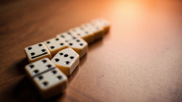 Die besten Tipps zum Domino-Gewinnen: Setze deine Steine clever ein